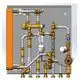 Rohrleitungsdiagramm einer Heizungsstation mit verschiedenen Ventilen und Sensoren, erkennbar sind Danfoss-Komponenten zur Regelung und Steuerung des Heizsystems.